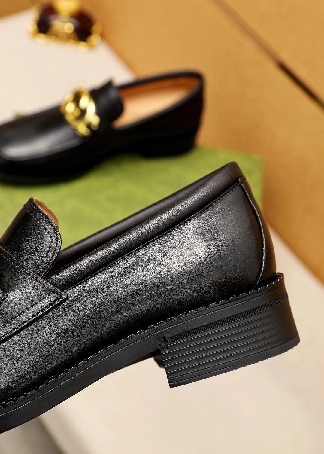 Men's shoes 💰560 💐Original Gucci GUCCI official website formal shoes Italian 🇮🇹 first layer calfskin ➕ top imported water-dyed cow 🐂 leather lining 💋 fine handmade original outsole, the real thing looks better when photographed in person Standard size 38-44 (45.46🉑️customized)